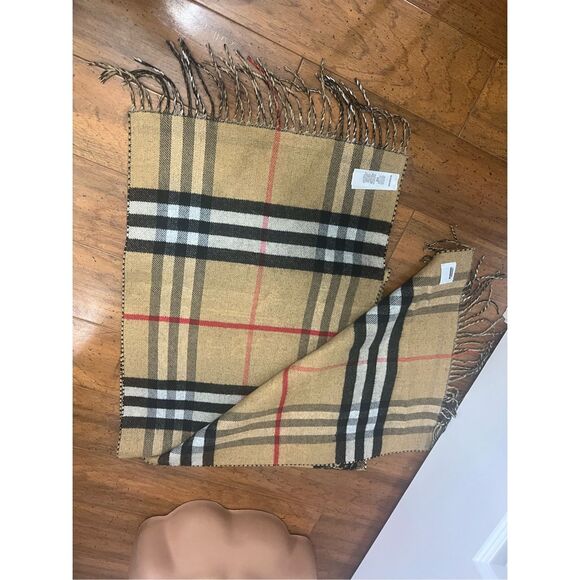 Burberry winter fall scarf wrap shawl - Picture 8 of 10